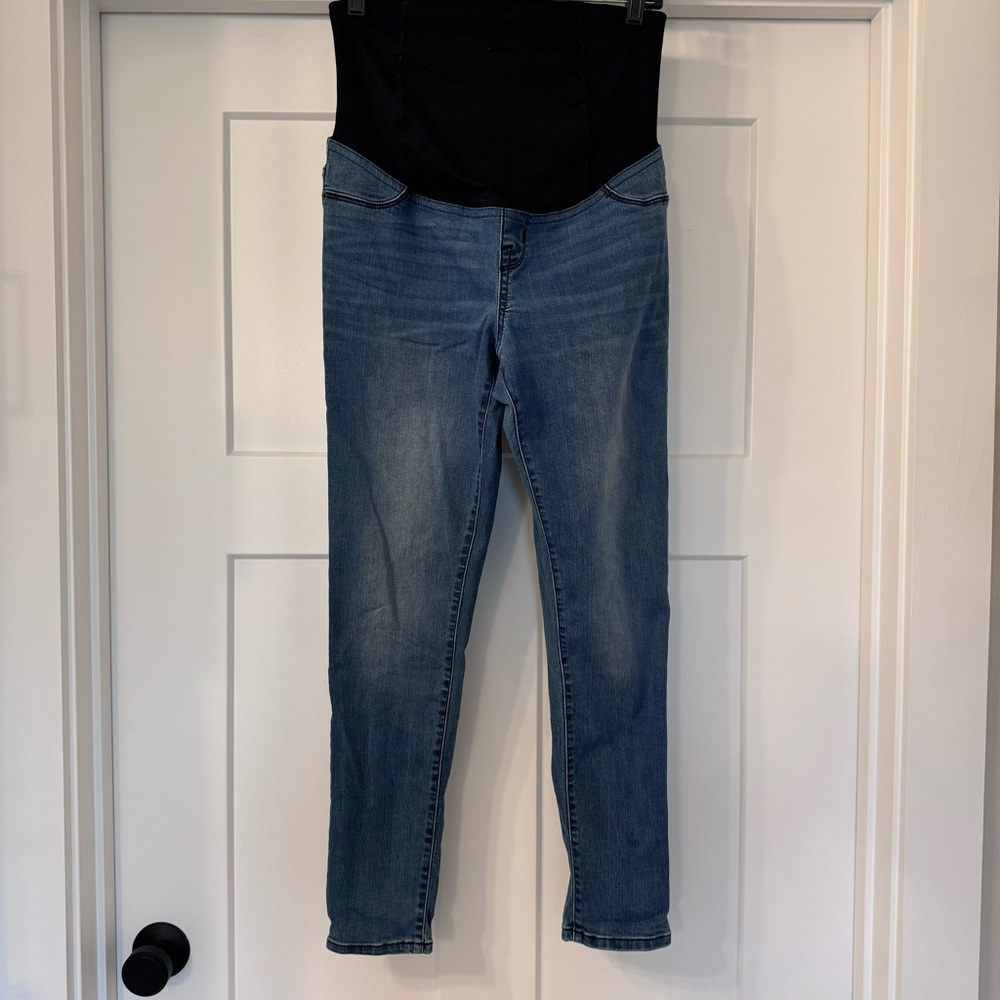 Light Wash Skinny Maternity Jeans